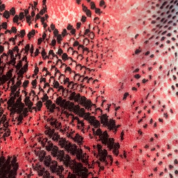 Pink snake skin tube top - Picture 3 of 3